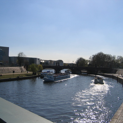 Berlin Hauptbahnhof, view to Spree